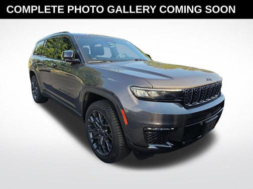 Baltic Gray Metallic Clearcoat 2023 Jeep Grand Cherokee L Summit
