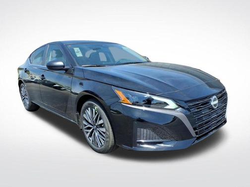 Super Black 2026 Nissan Altima 2.5 SV