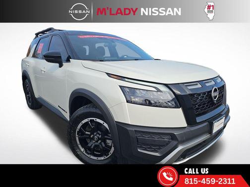 Pearl White Tricoat/Super Black 2024 Nissan Pathfinder Rock Creek 4WD