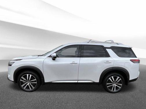 2025 Nissan Pathfinder Platinum 4WD