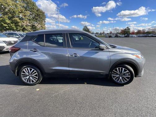 2023 Nissan Kicks SV