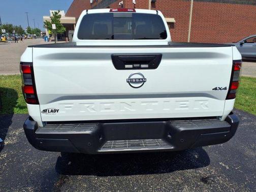 2025 Nissan Frontier S