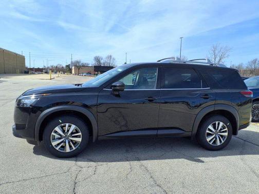2025 Nissan Pathfinder SL 4WD