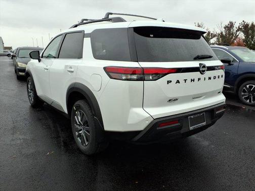 2025 Nissan Pathfinder SV 4WD