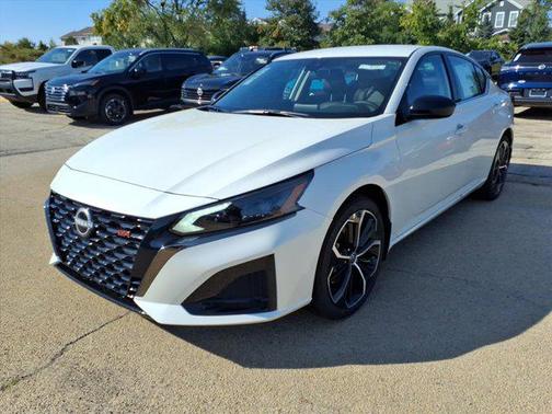 2025 Nissan Altima SR FWD