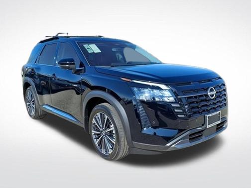 Super Black 2026 Nissan Pathfinder Platinum