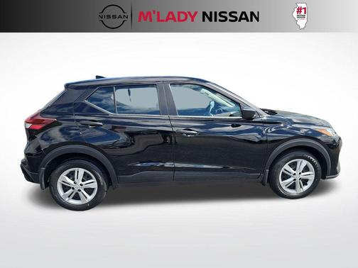 Super Black 2025 Nissan Kicks S