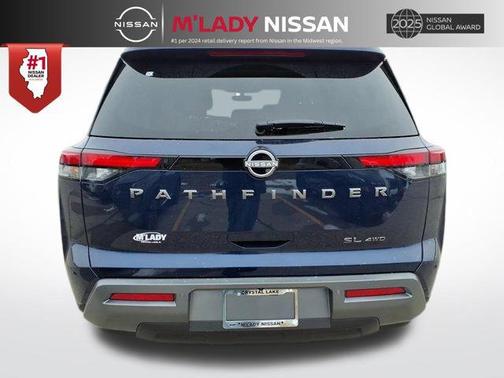2026 Nissan Pathfinder SL