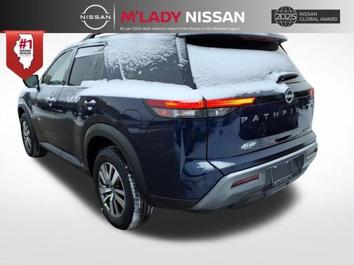 2026 Nissan Pathfinder SL