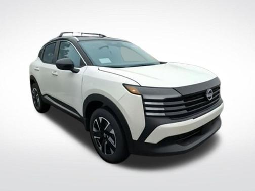 Aspen White Tricoat/Super Black 2026 Nissan Kicks SV