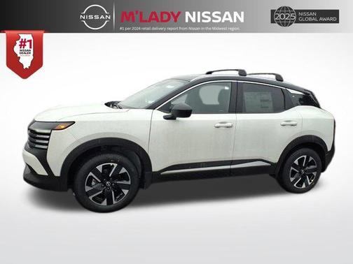 Aspen White Tricoat/Super Black 2026 Nissan Kicks SV