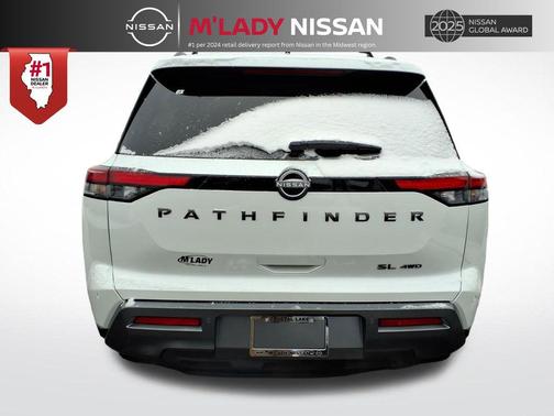 2026 Nissan Pathfinder SL