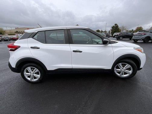 2020 Nissan Kicks S