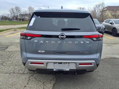 2025 Nissan Pathfinder Platinum 4WD