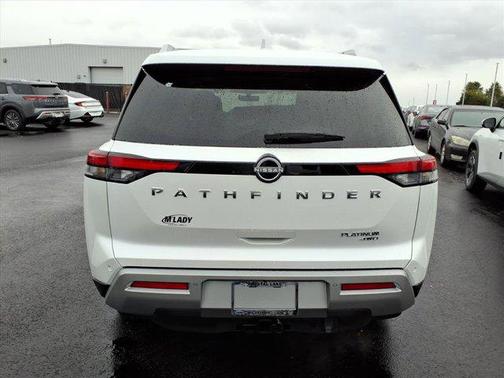 2025 Nissan Pathfinder Platinum 4WD