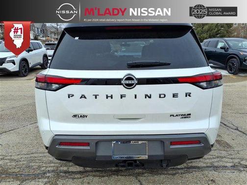 Everest White Pearl Tricoat/Super Black 2026 Nissan Pathfinder Platinum