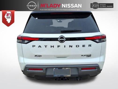 Everest White Pearl Tricoat/Super Black 2026 Nissan Pathfinder Platinum