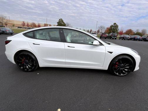 2023 Tesla Model 3 Performance