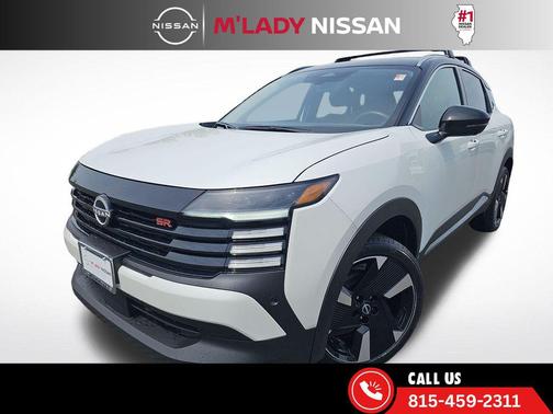 Aspen White Tricoat/Super Black 2025 Nissan Kicks SR