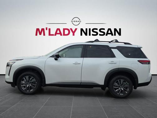 Everest White Pearl Tricoat 2026 Nissan Pathfinder SV