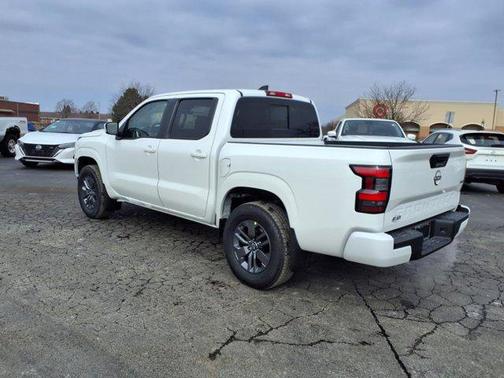 2025 Nissan Frontier SV