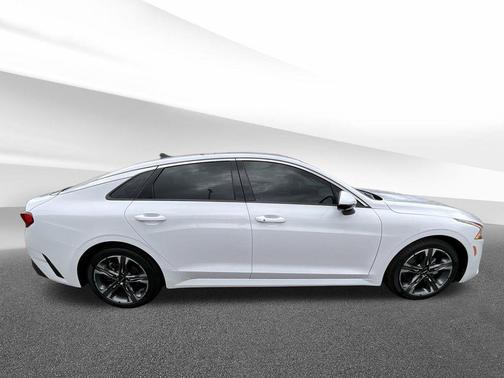 2022 Kia K5 EX