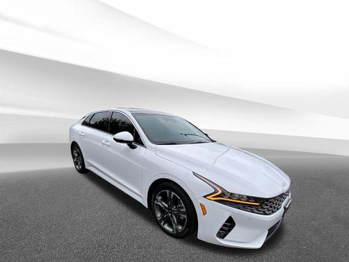 2022 Kia K5 EX