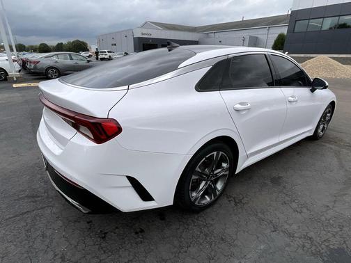 2022 Kia K5 EX