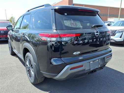 Super Black 2026 Nissan Pathfinder SL