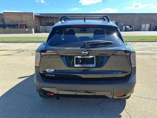 2025 Nissan Kicks SV