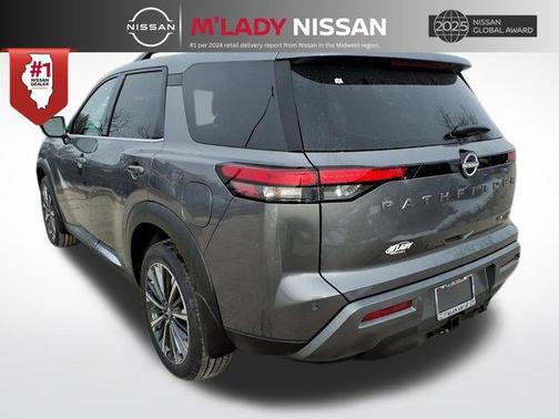 Boulder Gray Pearl 2026 Nissan Pathfinder Platinum