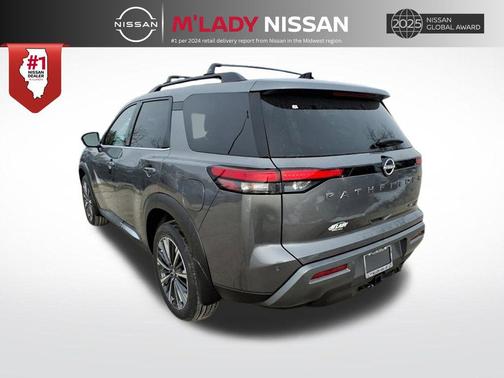 Boulder Gray Pearl 2026 Nissan Pathfinder Platinum