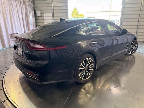 Aurora Black 2018 Kia Stinger Premium
