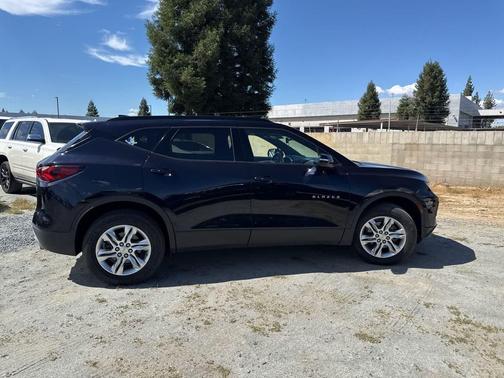 Midnight Blue Metallic 2020 Chevrolet Blazer 2LT