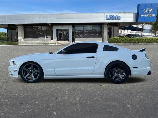 2014 Ford Mustang V6