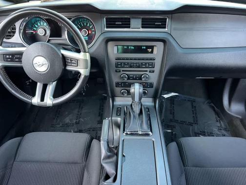 2014 Ford Mustang V6