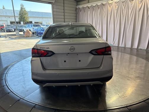 Brilliant Silver Metallic 2025 Nissan Versa 1.6 SV