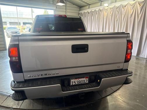 Silver Ice Metallic 2017 Chevrolet Silverado 1500 LT