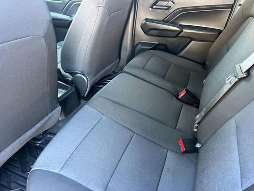 2024 Chevrolet Colorado WT