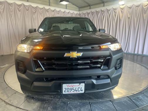 2024 Chevrolet Colorado WT