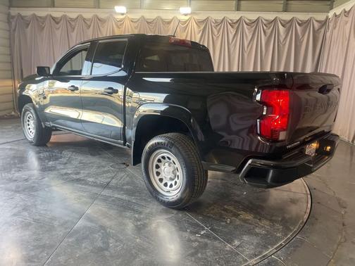 2024 Chevrolet Colorado WT