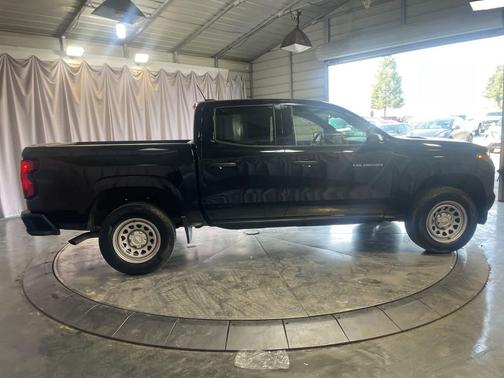 2024 Chevrolet Colorado WT