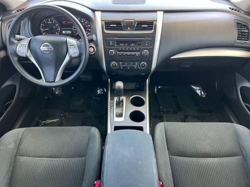 Pearl White 2015 Nissan Altima 2.5 S