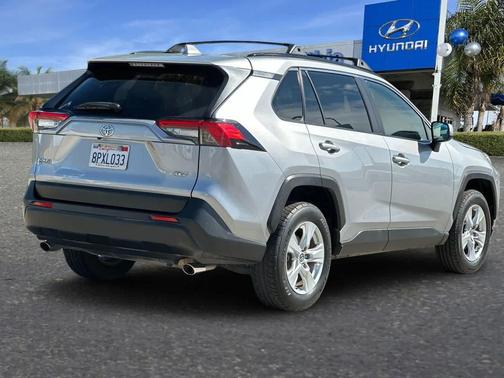 Silver Sky Metallic 2020 Toyota RAV4 XLE