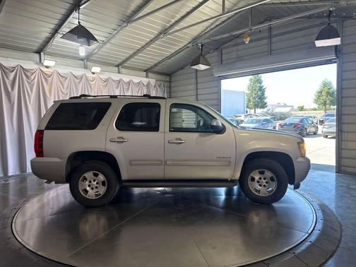 Sheer Silver Metallic 2011 Chevrolet Tahoe LT