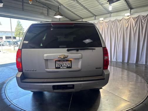Sheer Silver Metallic 2011 Chevrolet Tahoe LT
