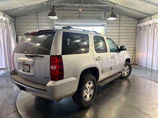 Sheer Silver Metallic 2011 Chevrolet Tahoe LT
