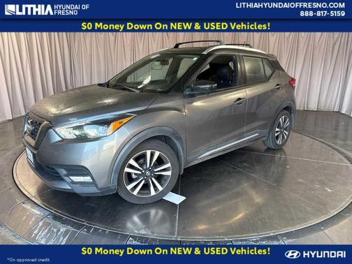 Gun Metallic 2018 Nissan Kicks SR