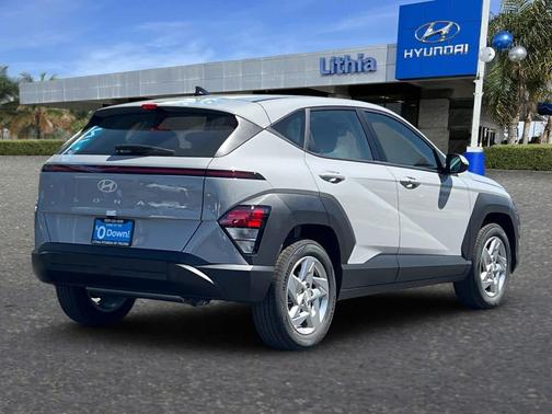 2026 Hyundai KONA SE