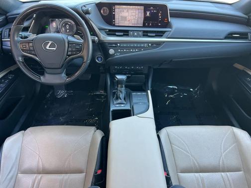 2021 Lexus ES 300h Luxury